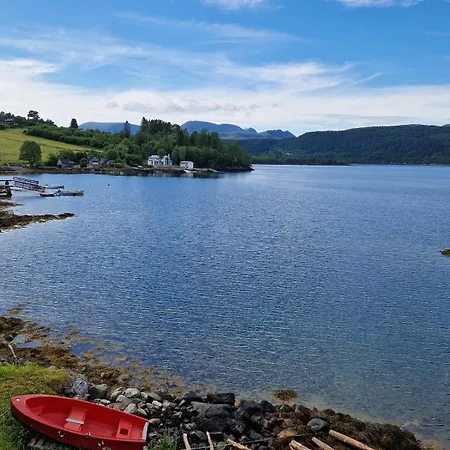 Seaside With Stunning View!