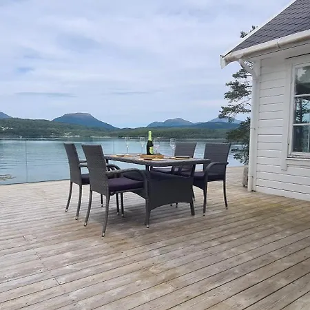 Seaside With Stunning View! Дом отдыха Олесунн